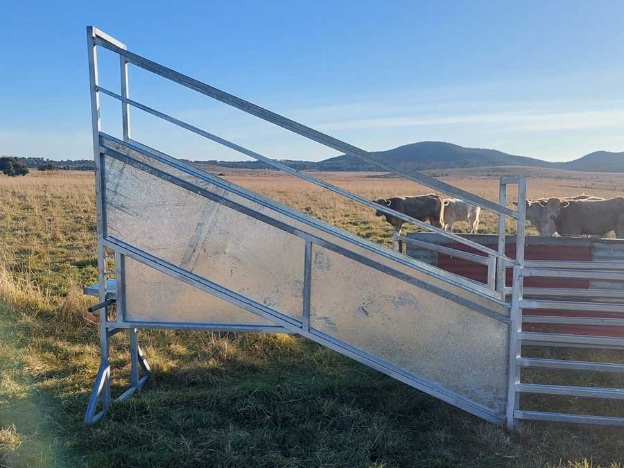 brad's homemade adjustable sheep loading ramp